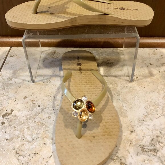 Lindsay Phillips Switch Flip Flops With Adorable Snap On Embellishment 7.5 - 8 - Picture 3 of 6